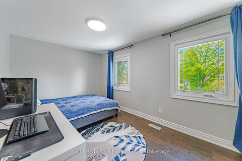Photo 24 at 28 Bramblebrook Avenue, Milliken, Toronto