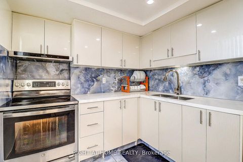 Photo 3 at 605 - 757 Victoria Park Avenue, Oakridge, Toronto