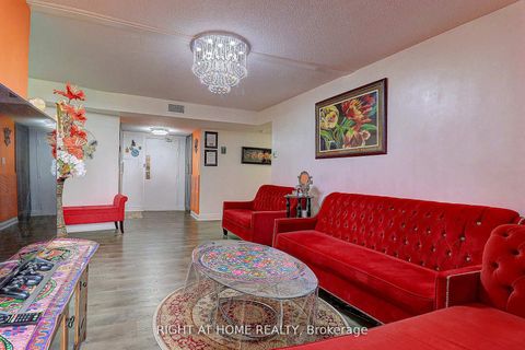 Photo 12 at 605 - 757 Victoria Park Avenue, Oakridge, Toronto