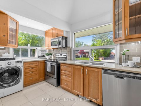 Photo 12 at 205 Beach Road, Keswick North, Georgina