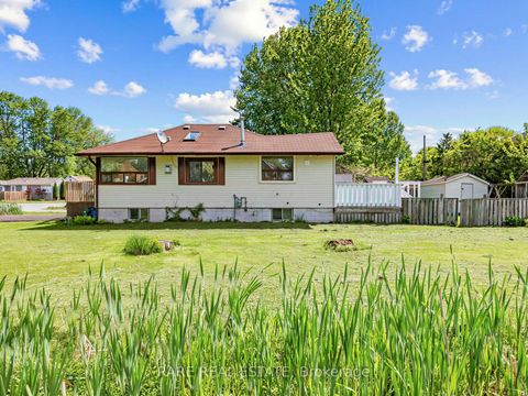 Photo 28 at 205 Beach Road, Keswick North, Georgina