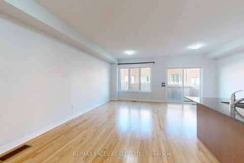 Photo 4 at 14 TWINFLOWER Lane, Oak Ridges Lake Wilcox, Richmond Hill