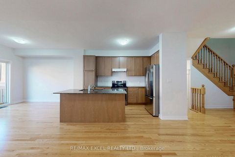 Photo 9 at 14 TWINFLOWER Lane, Oak Ridges Lake Wilcox, Richmond Hill