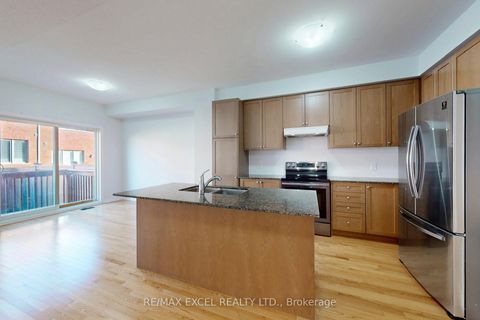 Photo 10 at 14 TWINFLOWER Lane, Oak Ridges Lake Wilcox, Richmond Hill
