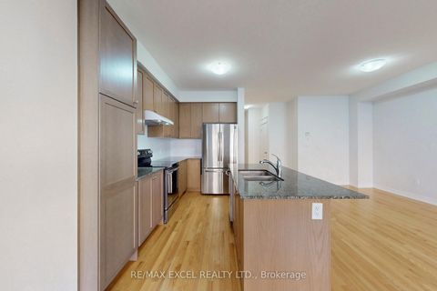 Photo 11 at 14 TWINFLOWER Lane, Oak Ridges Lake Wilcox, Richmond Hill