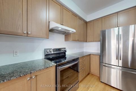 Photo 12 at 14 TWINFLOWER Lane, Oak Ridges Lake Wilcox, Richmond Hill