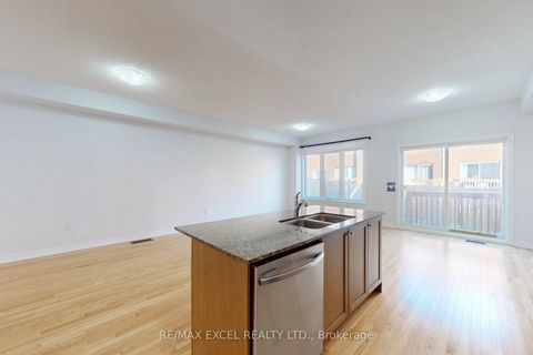Photo 13 at 14 TWINFLOWER Lane, Oak Ridges Lake Wilcox, Richmond Hill
