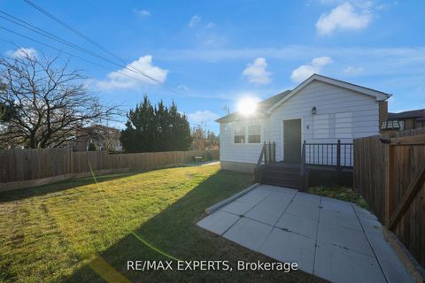 Photo 2 at 4 Larchmere Avenue, Humber Summit, Toronto