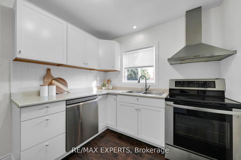 Photo 19 at 4 Larchmere Avenue, Humber Summit, Toronto