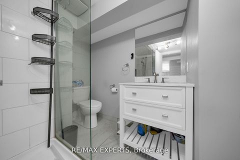 Photo 34 at 4 Larchmere Avenue, Humber Summit, Toronto