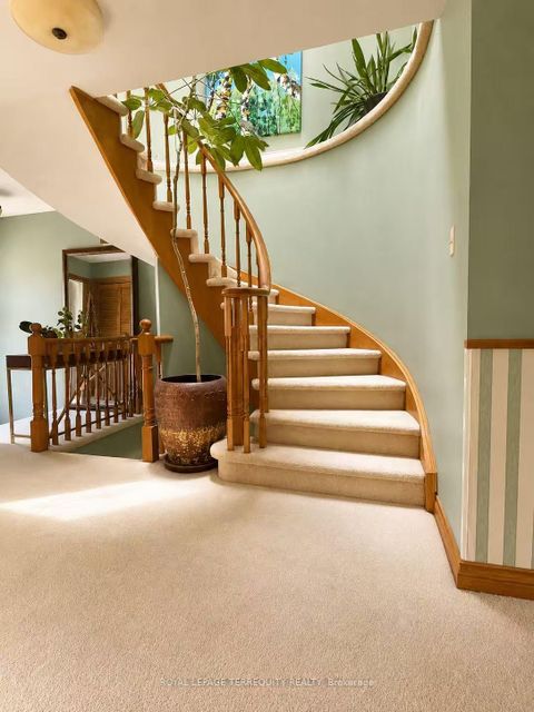 Photo 10 at 304 Charlton Avenue, Brownridge, Vaughan