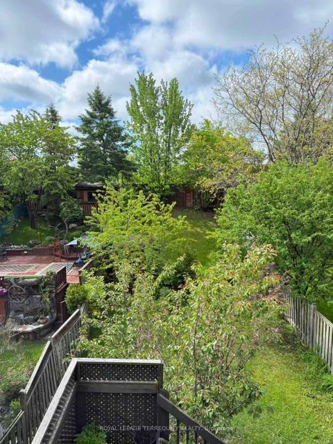 Photo 15 at 304 Charlton Avenue, Brownridge, Vaughan