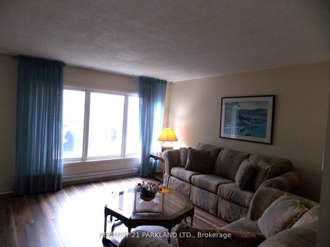 Photo 6 at 42 Antibes Drive, Branson, Toronto