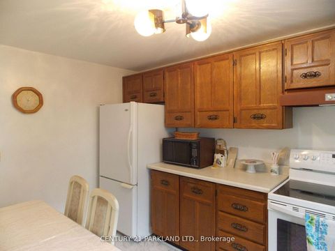Photo 9 at 42 Antibes Drive, Branson, Toronto