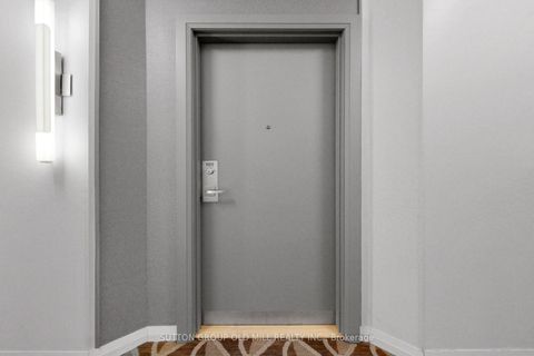 Photo 3 at 1012 - 228 Queens Quay W, Waterfront Communities C1, Toronto