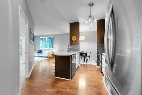 Photo 4 at 1012 - 228 Queens Quay W, Waterfront Communities C1, Toronto