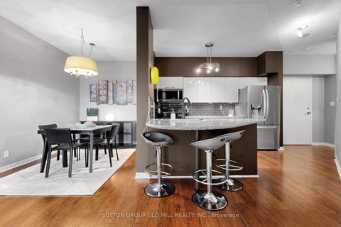 Photo 10 at 1012 - 228 Queens Quay W, Waterfront Communities C1, Toronto