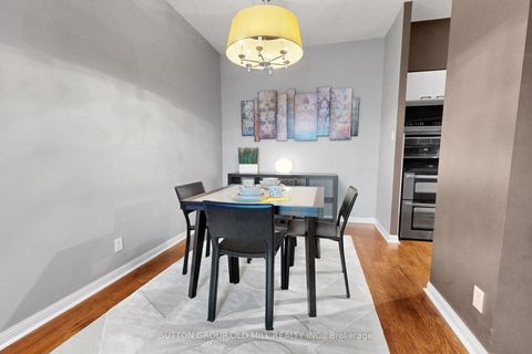 Photo 11 at 1012 - 228 Queens Quay W, Waterfront Communities C1, Toronto