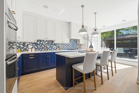 Photo 1 at 100 Admiral Road, Annex, Toronto