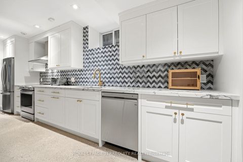 Photo 11 at 100 Admiral Road, Annex, Toronto