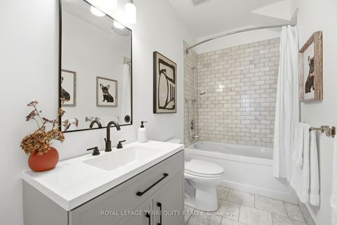 Photo 14 at 100 Admiral Road, Annex, Toronto
