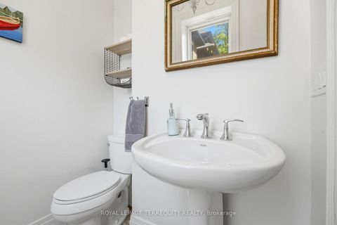 Photo 32 at 100 Admiral Road, Annex, Toronto