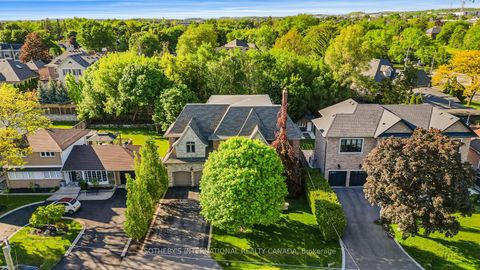 Photo 1 at 6 Weller Crescent, Maple, Vaughan
