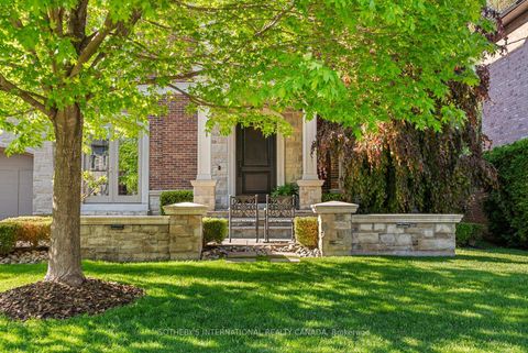 Photo 5 at 6 Weller Crescent, Maple, Vaughan