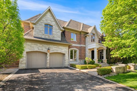Photo 7 at 6 Weller Crescent, Maple, Vaughan