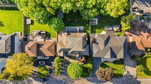 Photo 22 at 6 Weller Crescent, Maple, Vaughan