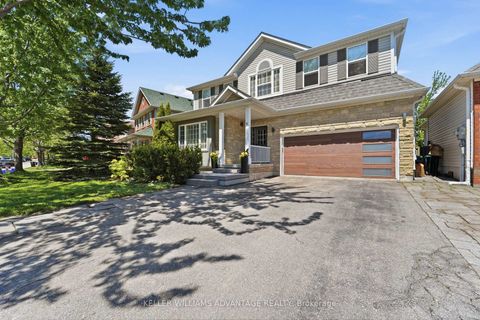 Photo 1 at 4 Cranberry Lane, Holly, Barrie