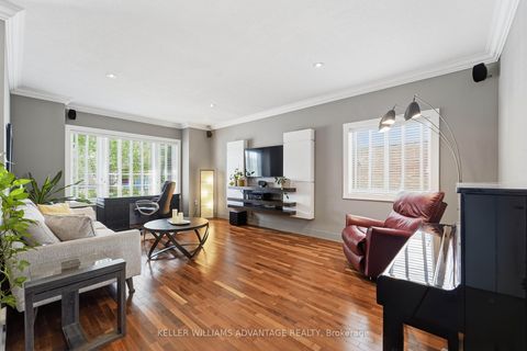 Photo 4 at 4 Cranberry Lane, Holly, Barrie