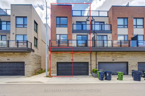 Photo 2 at 3 - 626 Rexdale Boulevard, Clairville, Toronto