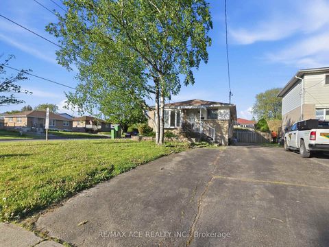 Photo 3 at 1385 Park Road S, Lakeview, Oshawa
