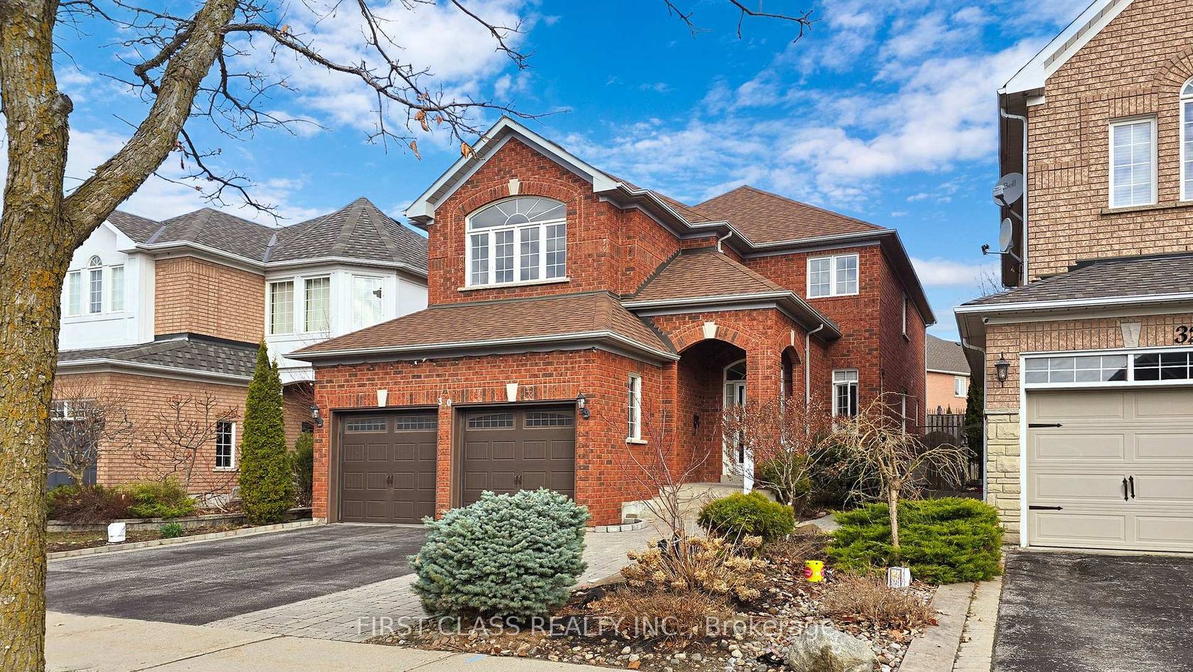 30 Kaitlin Drive, Oak Ridges Lake Wilcox, Richmond Hill photo 1