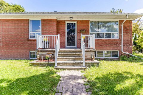 Photo 2 at 1 Gilroy Drive, Dorset Park, Toronto