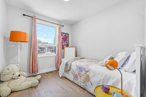 Photo 14 at 1 Gilroy Drive, Dorset Park, Toronto