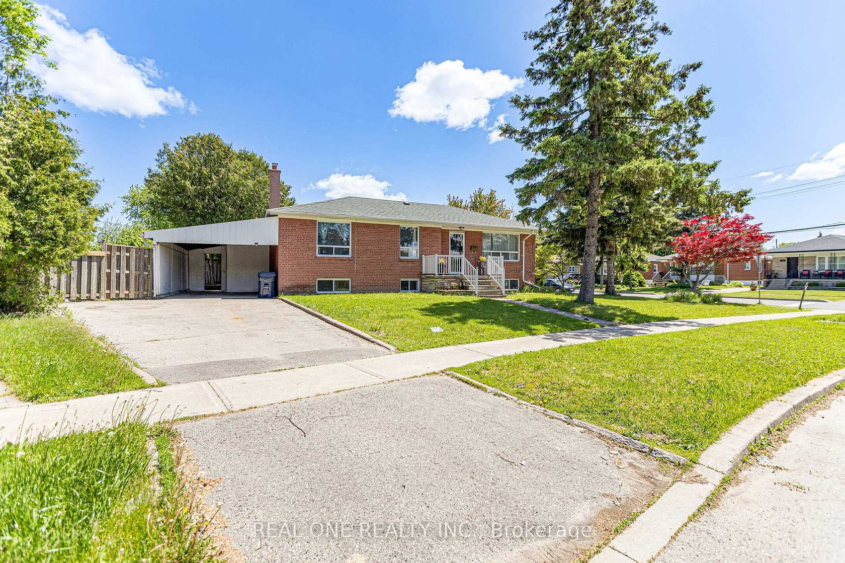 1 Gilroy Drive, Dorset Park, Toronto 