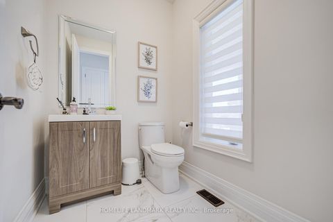 Photo 4 at 22 Aspy Court, Patterson, Vaughan