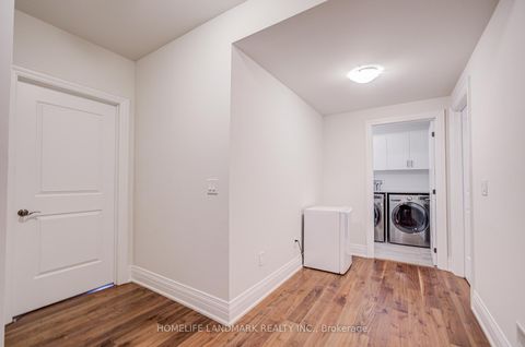Photo 43 at 22 Aspy Court, Patterson, Vaughan