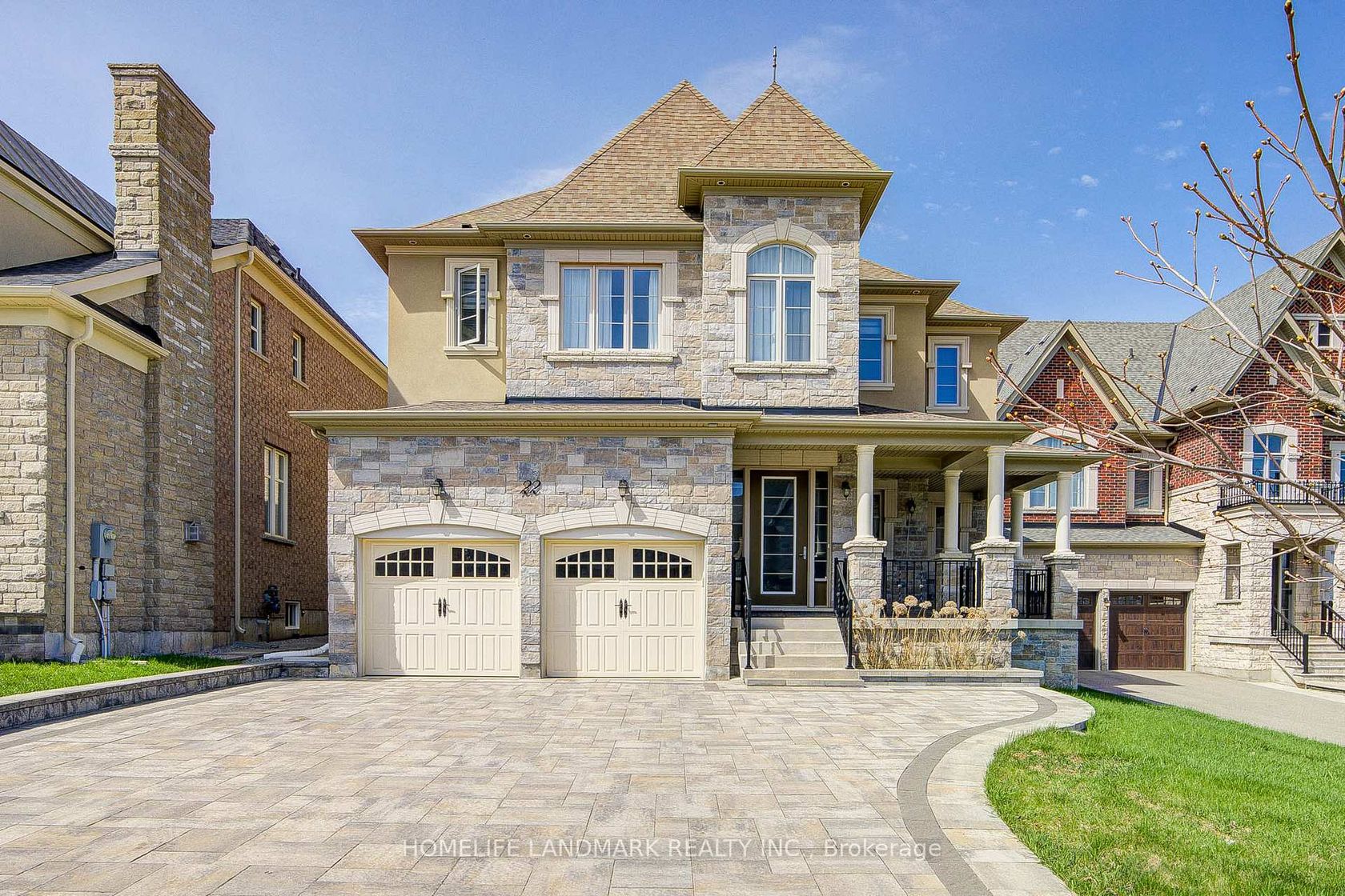 22 Aspy Court, Patterson, Vaughan photo number 2