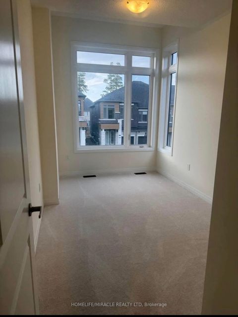 Photo 3 at 35 Rumi Court, Patterson, Vaughan