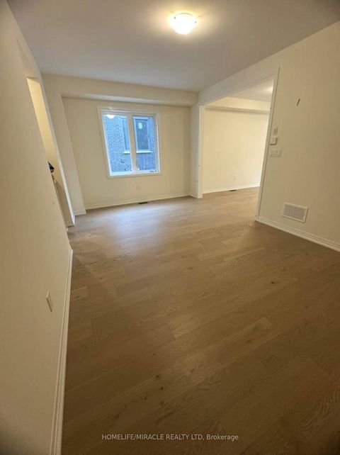 Photo 9 at 35 Rumi Court, Patterson, Vaughan