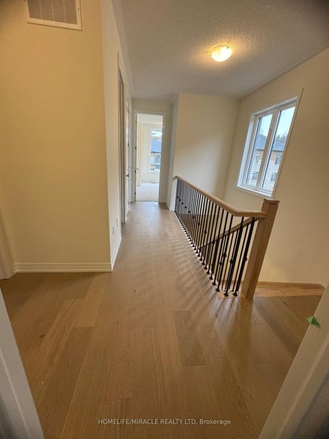 Photo 12 at 35 Rumi Court, Patterson, Vaughan