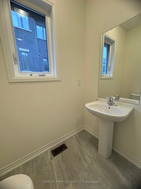 Photo 13 at 35 Rumi Court, Patterson, Vaughan