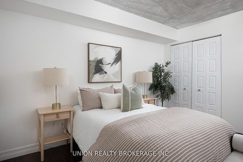 Photo 16 at 208 - 60 Homewood Avenue, South St. James Town, Toronto