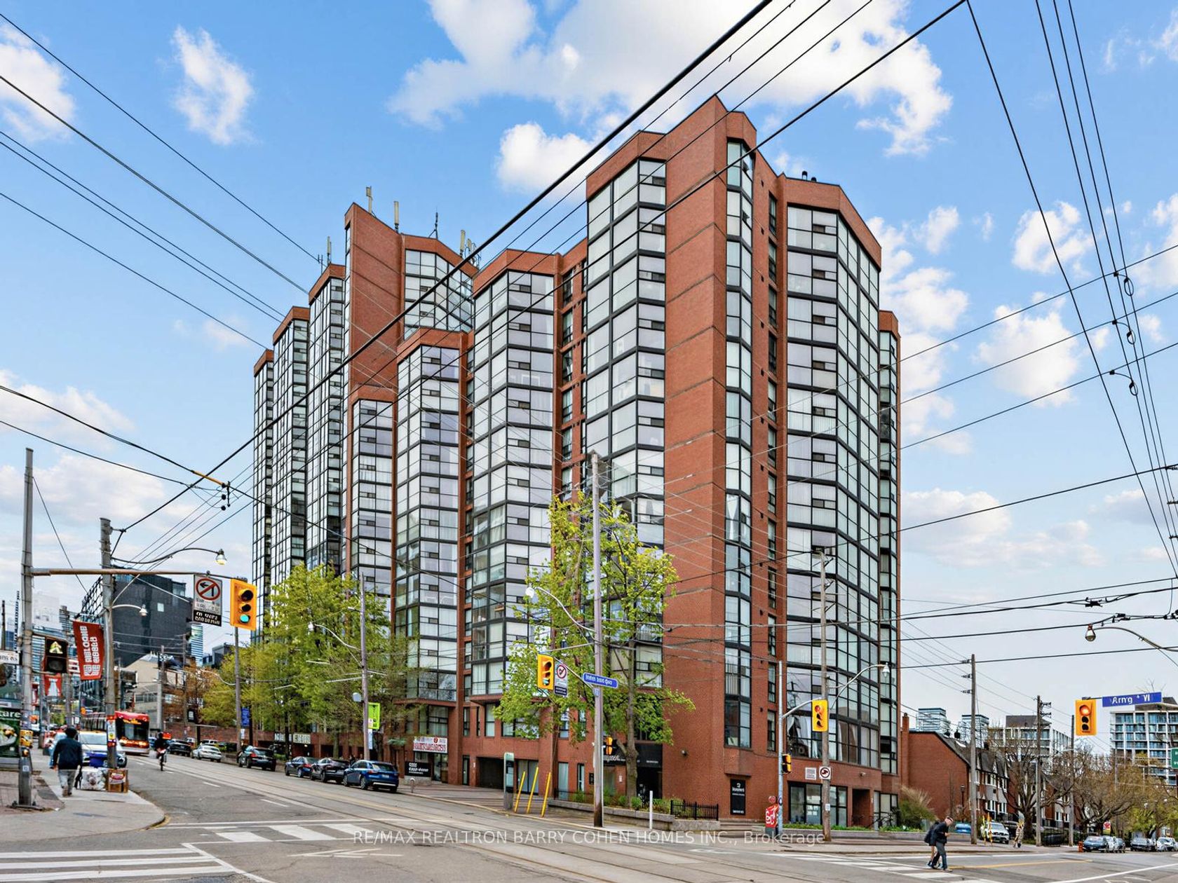 303 - 725 King Street W, Niagara, Toronto 