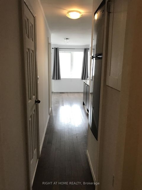 Photo 11 at 104 Danforth Road, Oakridge, Toronto