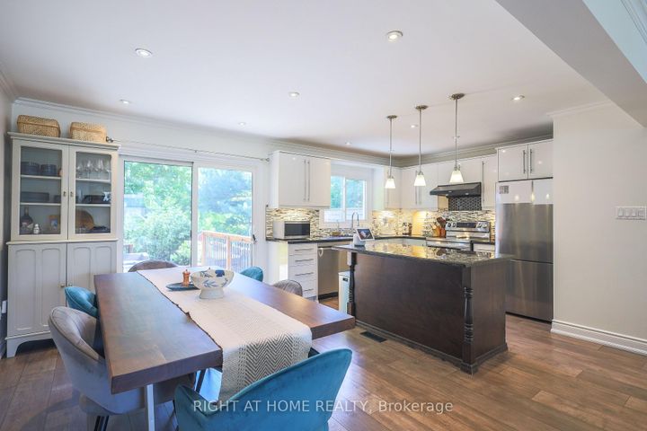 Photo 10 at 2126 Millway Gate, Erin Mills, Mississauga