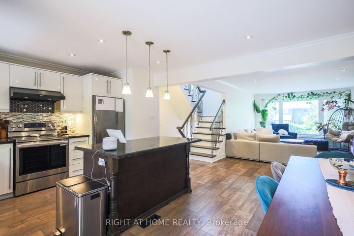 Photo 13 at 2126 Millway Gate, Erin Mills, Mississauga